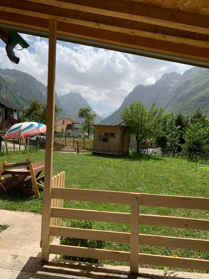 Guest House Ulaj Vuthaj Eksteriør billede